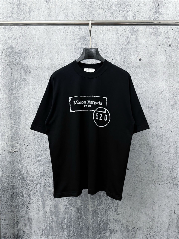 半袖ロゴ モード系 ストリートカジュアル 2026夏モデル Maison Margiela メゾンマルジェラ コピー Tシャツ 人気爆発