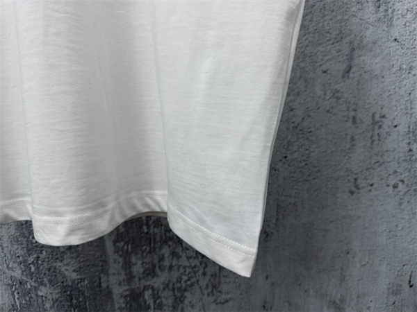 半袖ロゴ モード系 ストリートカジュアル 2026夏モデル Maison Margiela メゾンマルジェラ コピー Tシャツ 人気爆発