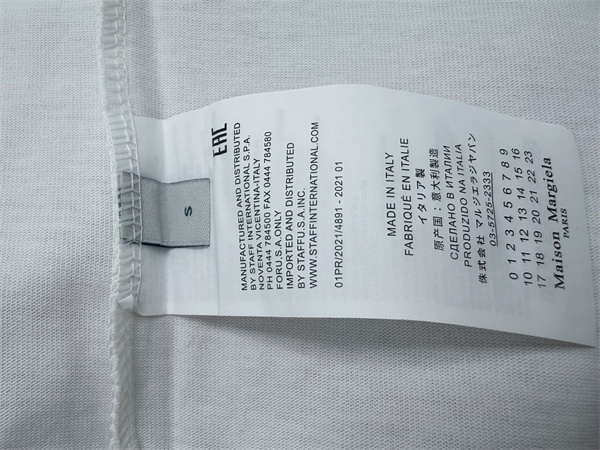 半袖ロゴ モード系 ストリートカジュアル 2026夏モデル Maison Margiela メゾンマルジェラ コピー Tシャツ 人気爆発