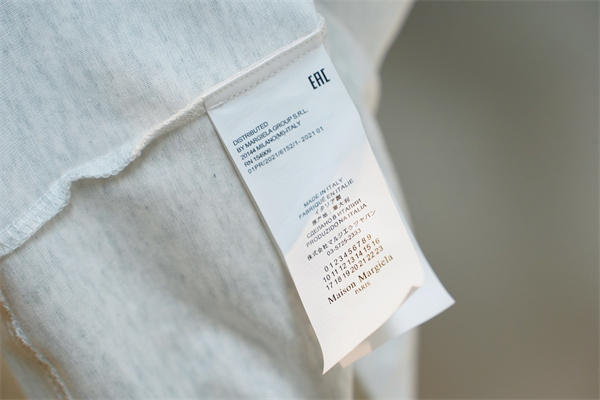 落書き風プリント ルーズフィット 爽やかサマー 男女兼用 Maison Margiela メゾンマルジェラ コピー 半袖カットソー