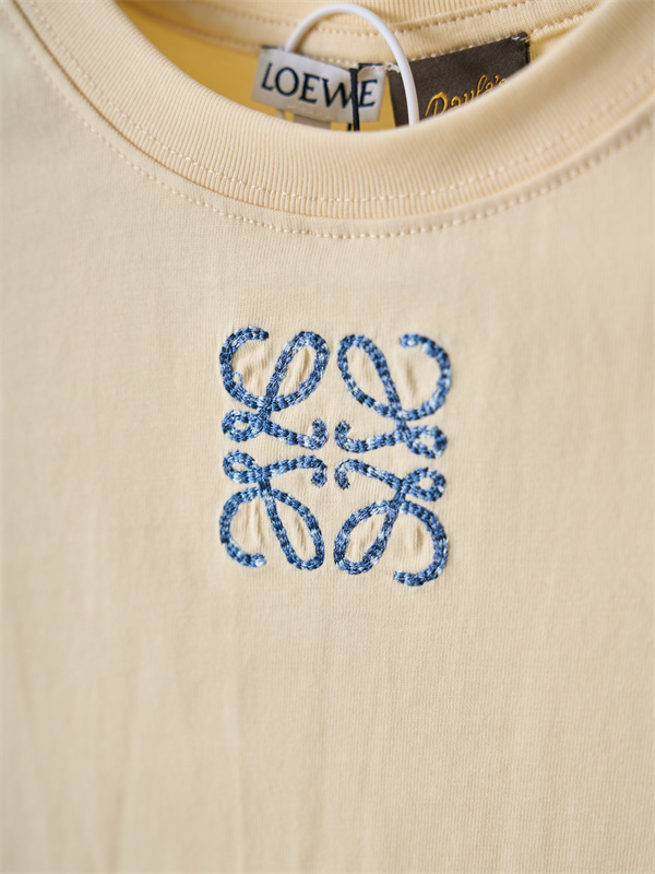 ワンポイント刺繍 コンパクト襟 きれいめ日常 激安 LOEWE ロエベ コピー Tシャツ レディース