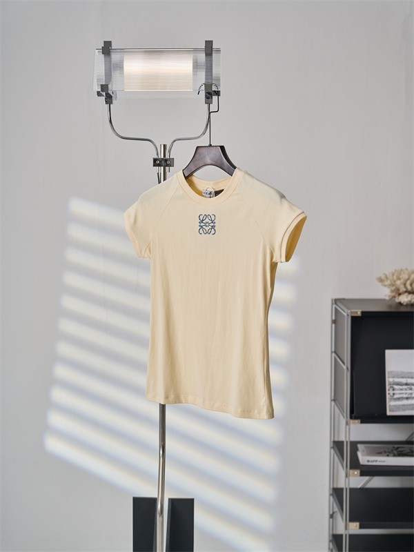 ワンポイント刺繍 コンパクト襟 きれいめ日常 激安 LOEWE ロエベ コピー Tシャツ レディース