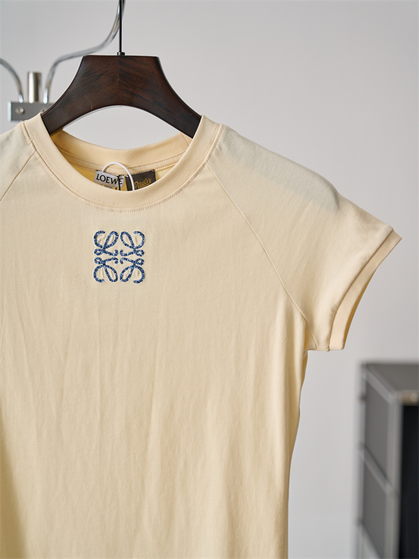 ワンポイント刺繍 コンパクト襟 きれいめ日常 激安 LOEWE ロエベ コピー Tシャツ レディース