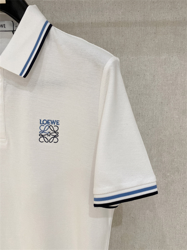 SNS話題 LOEWE ロエベ コピー 半袖ポロ メンズ ワンポイント刺繍 人気急上昇 大人カジュアル