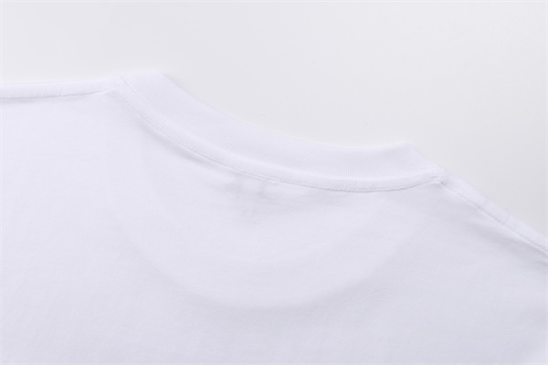 ロゴ型押し 大人に選ばれる 着回し抜群 人気加速中 LOEWE ロエベ コピー Tシャツ メンズ