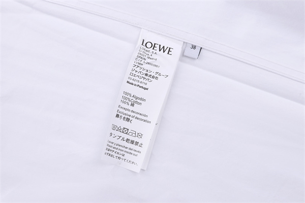 都会派おすすめ LOEWE ロエベ コピー 長袖トップス メンズ 胸元ロゴパッチ風 清潔感アップ
