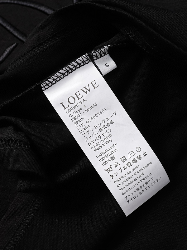 おしゃれ男子に選ばれる LOEWE ロエベ コピー 半袖トップス メンズ 立体刺繍 写真映えデザイン