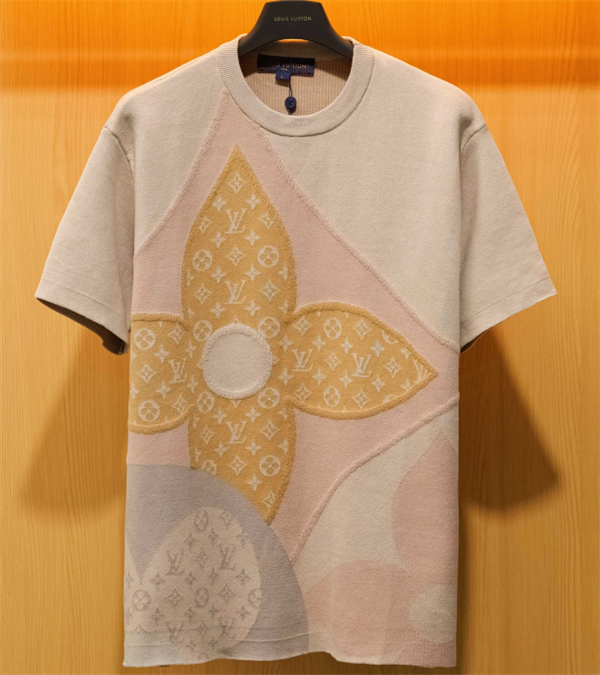 ルイ ヴィトンtシャツスーパーコピーLouis Vuittonニットウェア半袖2026春夏トレンド上質なアイテム