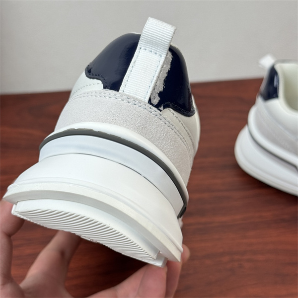 人気急上昇中 プラダ PRADAランニングシューズコピー2026年春夏入荷 スニーカー靴 ブランド激安通販 専門店