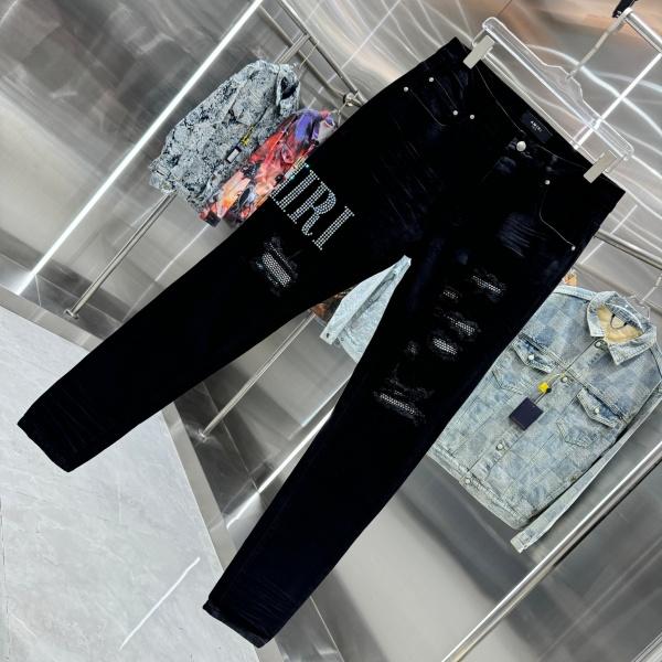 AMIRI アミリ デニムパンツ メンズ スキニーフィット ラインストーンロゴ ダメージ加工 ストレッチ ブラックデニム クラッシュ ストリート