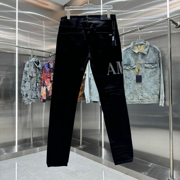 AMIRI アミリ デニムパンツ メンズ スキニーフィット ラインストーンロゴ ダメージ加工 ストレッチ ブラックデニム クラッシュ ストリート