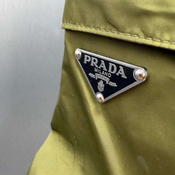 PRADA プラダ メンズ カーゴショートパンツ ナイロン ミリタリーカラー 多ポケット ドローコード 軽量 快適 夏