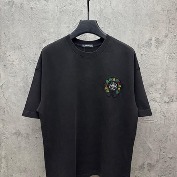 CHROME HEARTS クロムハーツ 2026新作 メンズ 半袖Tシャツ ヴィンテージウォッシュ クロスロゴ 刺繍 グラフィック オーバーサイズ  【商品説明】