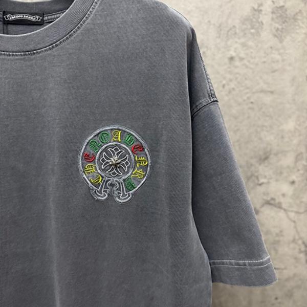 CHROME HEARTS クロムハーツ 2026新作 メンズ 半袖Tシャツ ヴィンテージウォッシュ クロスロゴ 刺繍 グラフィック オーバーサイズ  【商品説明】