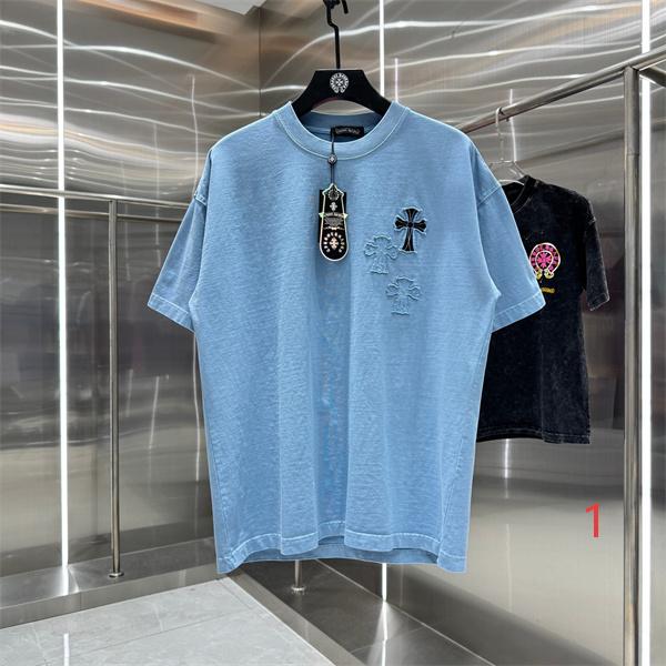 ライトブルー 半袖Tシャツ Chrome Hearts クロスパッチ装飾 クロムハーツ コピー 胸元ワンポイント クルーネック バックロゴ刺繍