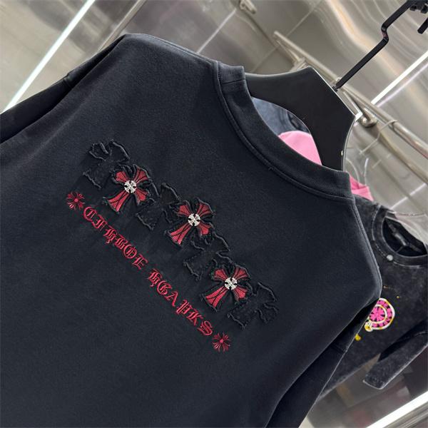 ブラックウォッシュ 半袖Tシャツ Chrome Hearts クロスパッチ装飾 クロムハーツ コピー レッドクロス 胸元ワンポイント バックロゴ
