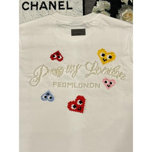 ワイト 半袖Tシャツ BALENCIAGA ハートワッペン バレンシアガ コピー カラフル装飾 クルーネック バックロゴデザイン