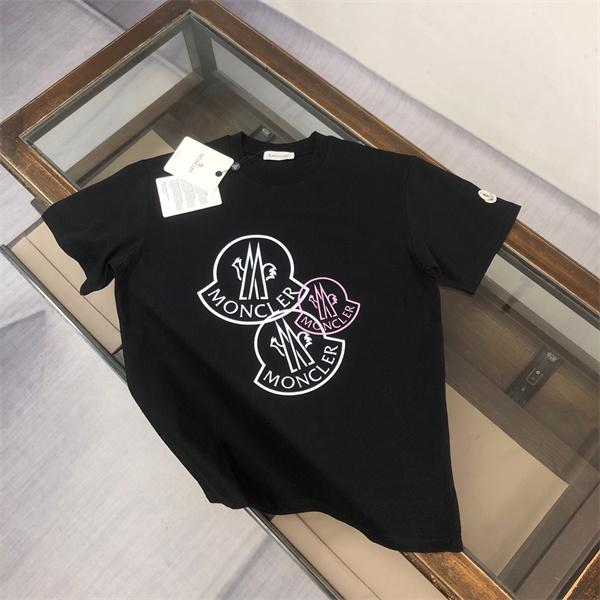 ホワイト 半袖Tシャツ MONCLER ハートロゴプリント モンクレール コピー 袖ワッペン クルーネック ピンクブラック グラフィック