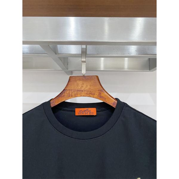 ブラック 半袖Tシャツ HERMES ホースプリント エルメス コピー サドルモチーフ クルーネック フロントグラフィック