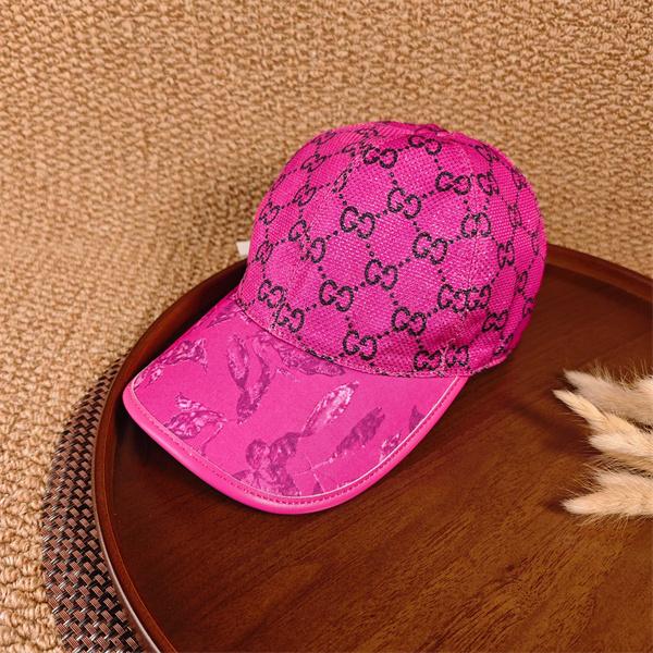 ビビッドピンク キャップ GUCCI GG総柄 グッチ コピー クリアブリム ベースボールキャップ ロゴパターン カーブつば