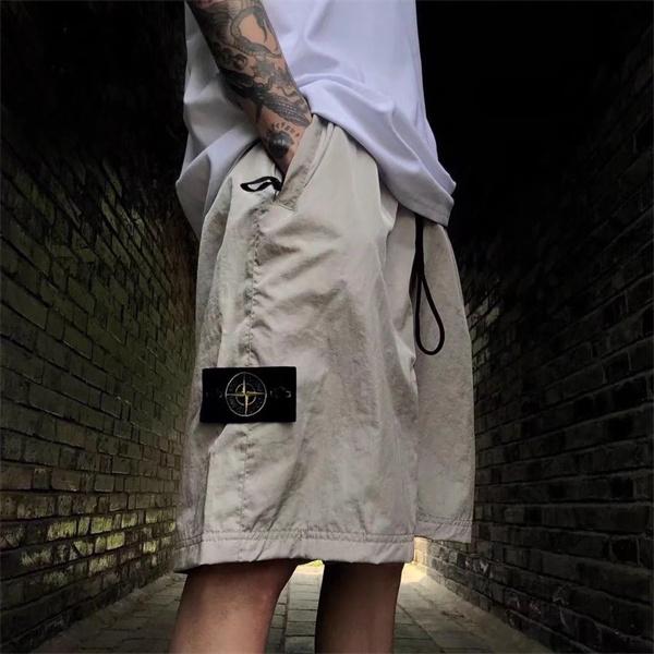  カーキ ナイロンショーツ Stone Island ロゴパッチ ストーンアイランド コピー ワイドシルエット ドローコード 半ズボン