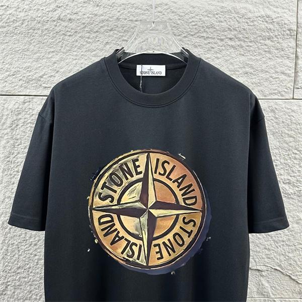 ブラック 半袖Tシャツ Stone Island ホースモチーフ ストーンアイランド コピー 馬具プリント クルーネック フロントグラフィック