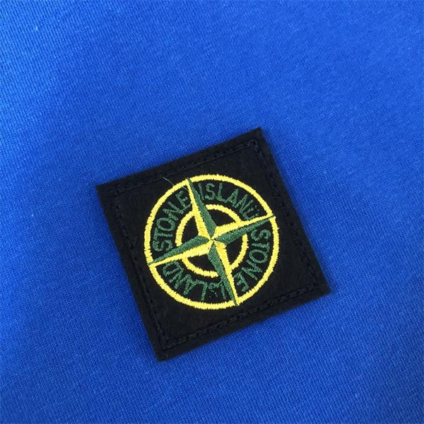 ロイヤルブルー 半袖Tシャツ Stone Island 胸元ロゴパッチ ストーンアイランド コピー クルーネック 無地ボディ カラー展開