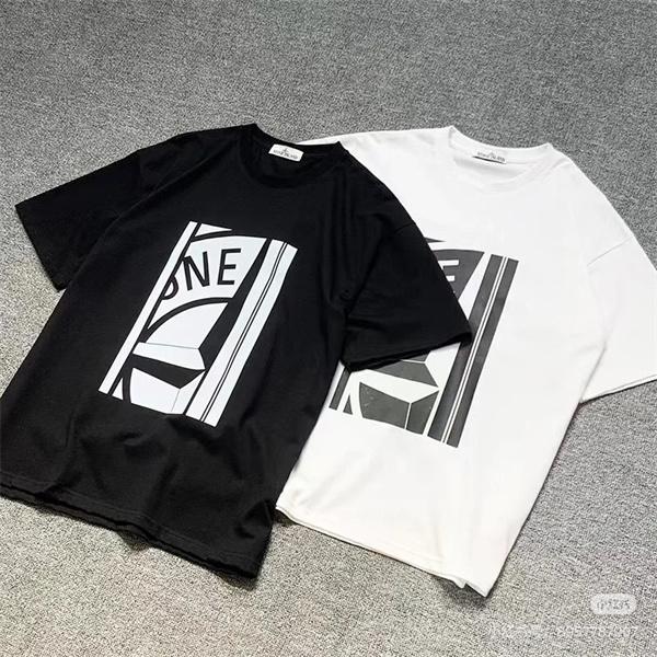 ブラック 半袖Tシャツ Stone Island フロントグラフィック ストーンアイランド コピー ホワイトプリント クルーネック ロゴデザイン