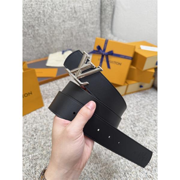 ブラック モノグラムベルト Louis Vuitton LVバックル ルイヴィトン コピー シルバー金具 レザー調 ロゴ総柄