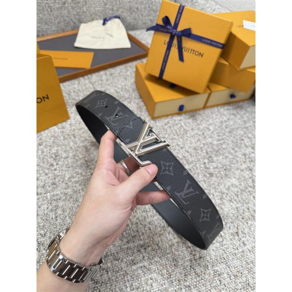 ブラック モノグラムベルト Louis Vuitton LVバックル ルイヴィトン コピー シルバー金具 レザー調 ロゴ総柄