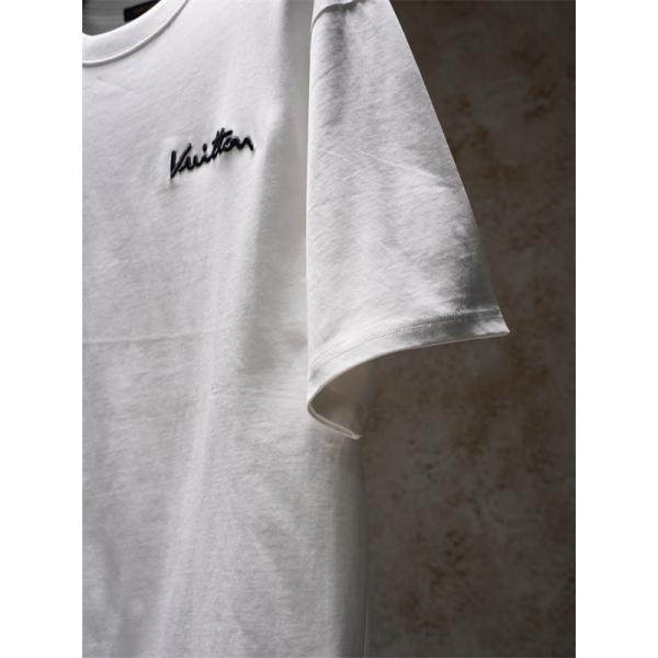  ホワイト 半袖Tシャツ Louis Vuitton バックロゴプリント ルイヴィトン コピー カリグラフィ文字 クルーネック シンプルフロント