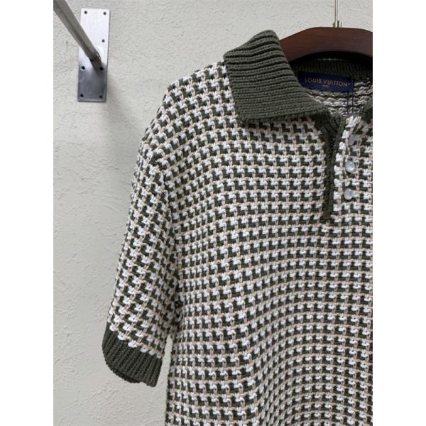 カーキ ニットポロシャツ Louis Vuitton モノグラム編み柄 ルイヴィトン スーパーコピー リブ襟 半袖 ボタン付きデザイン