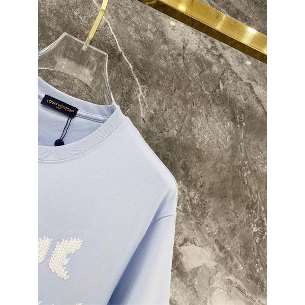 ライトブルー 半袖Tシャツ Louis Vuitton フロント英字ロゴ ルイヴィトン コピー ふわふわ文字プリント クルーネック