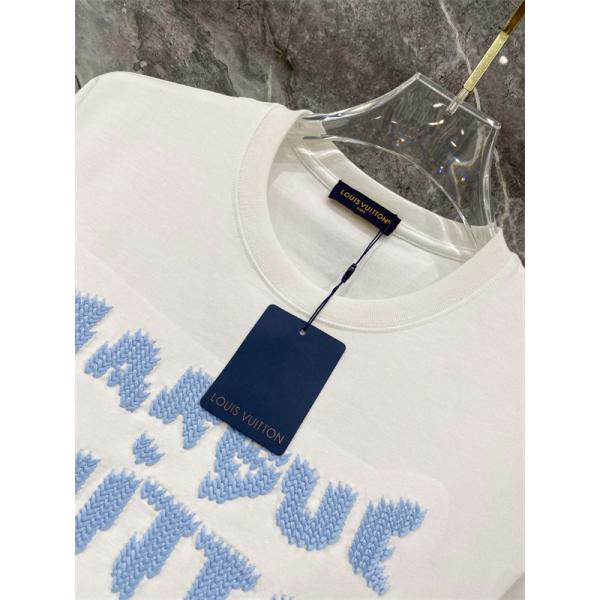 ライトブルー 半袖Tシャツ Louis Vuitton フロント英字ロゴ ルイヴィトン コピー ふわふわ文字プリント クルーネック