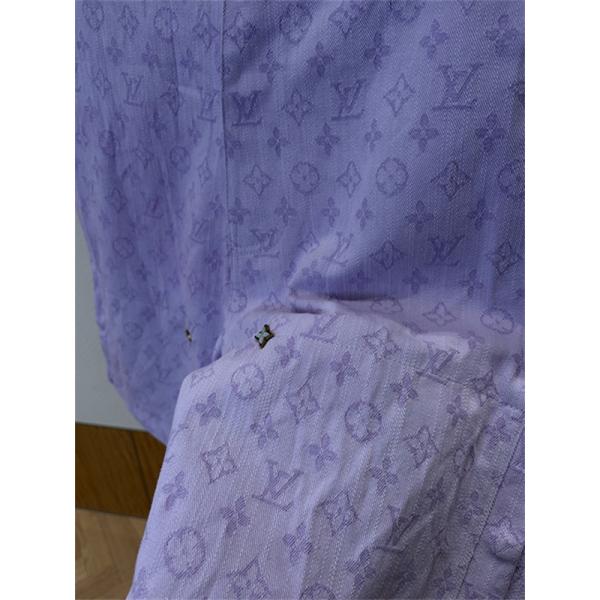 ラベンダー ミニスカート Louis Vuitton モノグラム柄 ルイヴィトン コピー 台形シルエット フロントボタン 上品カジュアル  商品紹介