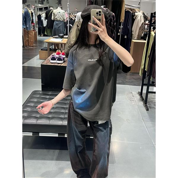 チャコールブラック 半袖Tシャツ Acne Studios 胸元ミニロゴ アクネストゥディオズ コピー クルーネック ゆったりシルエット