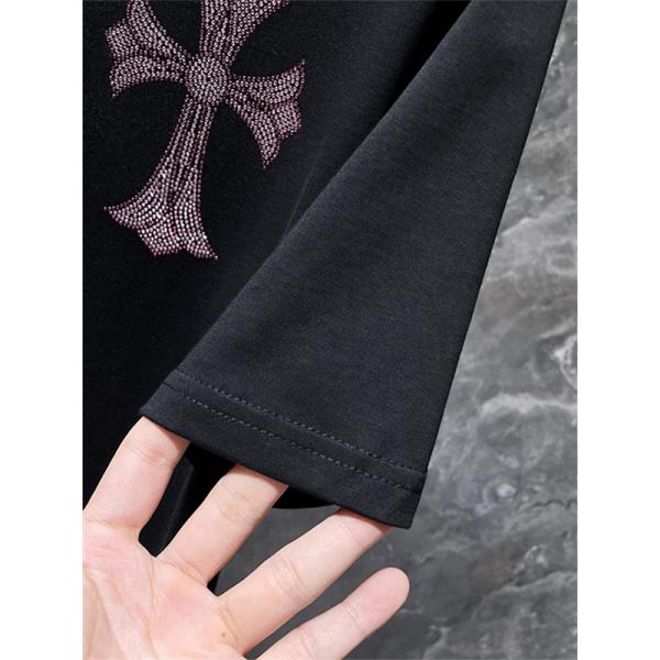 ブラック 半袖Tシャツ Chrome Hearts クロムハーツ コピー ピンククロス刺繍風 胸元ワンポイント クルーネック ゆったりシルエット