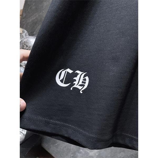 ブラック 半袖Tシャツ Chrome Hearts クロムハーツ コピー ピンククロス刺繍風 胸元ワンポイント クルーネック ゆったりシルエット