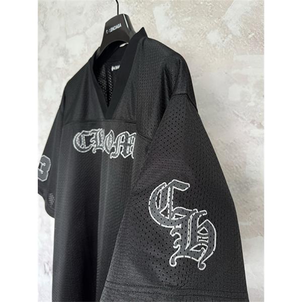 ブラック メッシュゲームシャツ Chrome Hearts クロムハーツ コピー ゴシックロゴ Vネック 半袖 ナンバープリント ゆったりシルエット