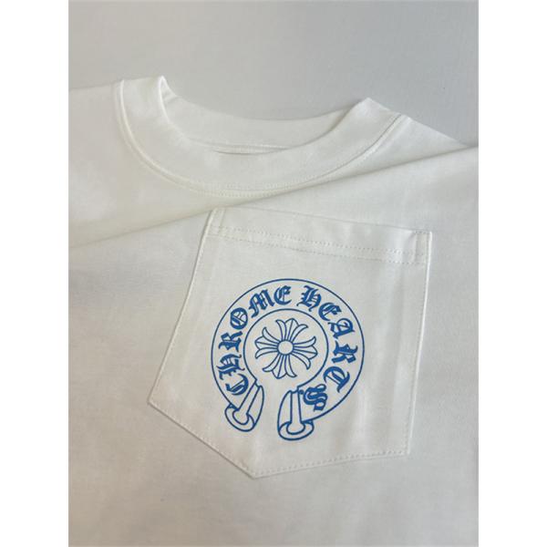  ホワイト 長袖Tシャツ Chrome Hearts クロムハーツ コピー 胸ポケットロゴ ブルースリーブグラフィック クルーネック ゆったりシルエット