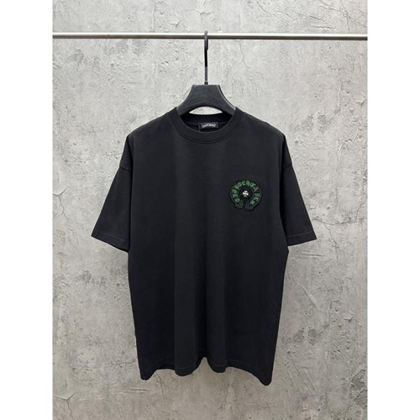 半袖Tシャツ Chrome Hearts クロムハーツ コピー フローラルクロスバックロゴ ゴシックレタリング クルーネック ゆったりシルエット