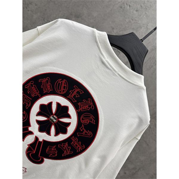 レッド 半袖Tシャツ Chrome Hearts クロムハーツ コピー 胸元サークルロゴ クルーネック ワンポイントデザイン ゆったりシルエット