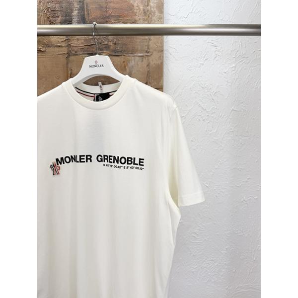 ホワイト ブラック 半袖Tシャツ MONCLER GRENOBLE モンクレール グルノーブル コピー 胸元ロゴプリント クルーネック シンプルカジュアル