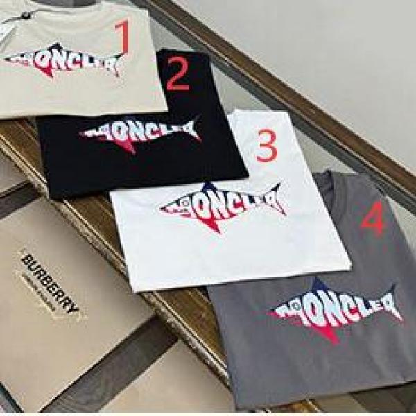  デイリーウェア ブラック ロゴTシャツ MONCLER モンクレール コピー シャークグラフィック 半袖 丸首 フロントプリント 