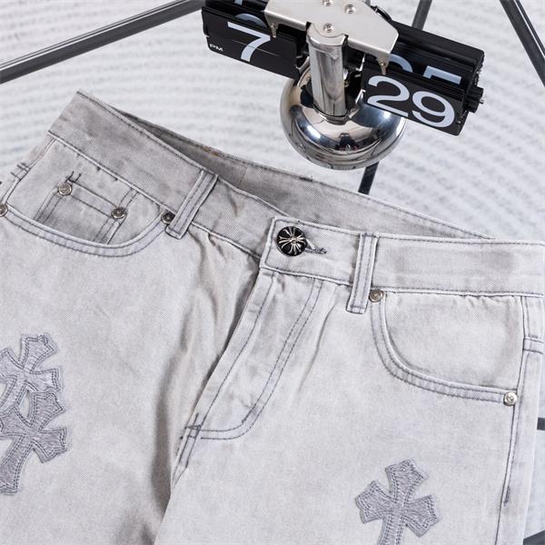 ライトグレー デニムパンツ Chrome Hearts クロムハーツ コピー クロス刺繍パッチ ウォッシュ加工 ストレートシルエット 5ポケットジーンズ