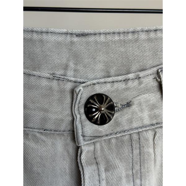  ライトグレー ストレートデニムパンツ Chrome Hearts クロムハーツ コピー クロスパッチ装飾 ウォッシュ加工 5ポケット ジーンズ