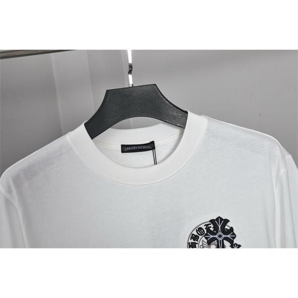 ホワイト 半袖Tシャツ Chrome Hearts クロムハーツ コピー 胸元ワンポイントロゴ バックビッグクロスグラフィック クルーネック モノトーンデザイン