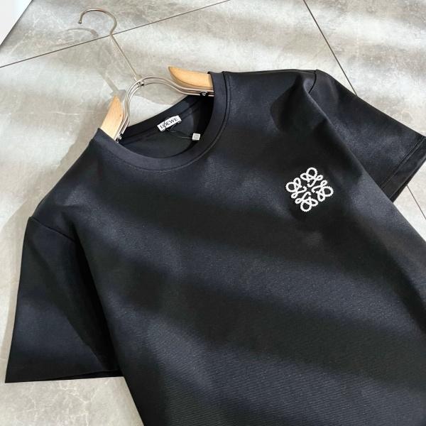 2026新作 LOEWE ロエベ コピー 刺繍ロゴ 半袖Tシャツ メンズ クルーネック ブラック 無地 シンプル 上質感 カジュアル