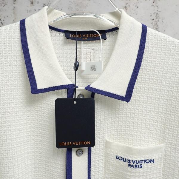 2026新作 LOUIS VUITTON コピー ルイヴィトン ニットポロシャツ メンズ 半袖 ボタンデザイン ホワイト ロゴ刺繍 上質感 N級品
