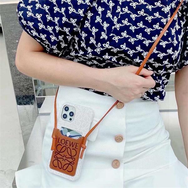 Loewe 2026トレンドロエベiPhone17ケーススーパーコピーiPhoneケース人気